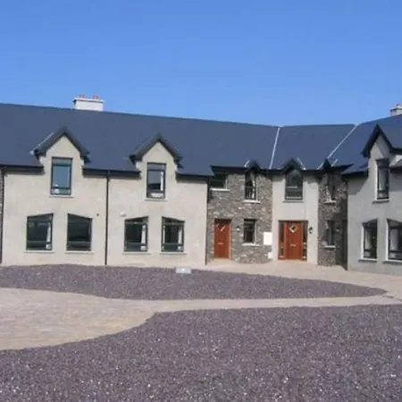 House 4 Dingle Manor, Stunning 3-bed House Emlagh East
