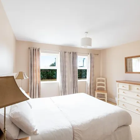 House 4 Dingle Manor, Stunning 3-bed House