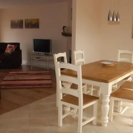 House 4 Dingle Manor, Stunning 3-bed House * Emlagh East