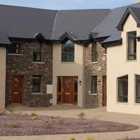 House 4 Dingle Manor, Stunning 3-bed House *
